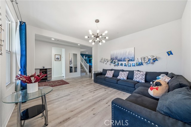 Detail Gallery Image 8 of 56 For 11111 Day, Jurupa Valley,  CA 91752 - 7 Beds | 5 Baths