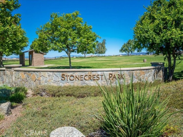 Detail Gallery Image 40 of 45 For 14433 Grandifloras Rd, Canyon Country,  CA 91387 - 4 Beds | 3 Baths