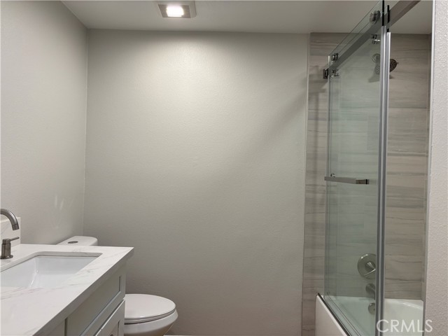 Detail Gallery Image 7 of 13 For 3202 Montana Ave, Costa Mesa,  CA 92626 - 4 Beds | 2 Baths