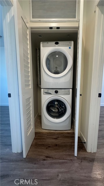 4818 Satsuma Avenue, North Hollywood CA: https://media.crmls.org/medias/597efd9f-0688-4e70-8a37-69c0503501c2.jpg