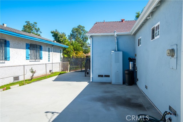 5813 Kauffman Avenue, Temple City CA: https://media.crmls.org/medias/597f70e5-74d9-4bd2-9078-5b5667129428.jpg