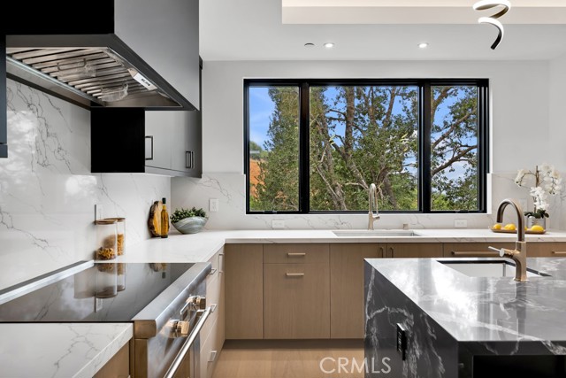 14899 Round Valley, Sherman Oaks CA: https://media.crmls.org/medias/597fc0c0-3060-44fb-a1b7-4468aa7f2bbd.jpg