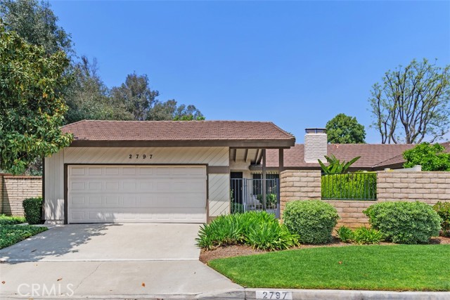 2797 Persimmon Place, Riverside CA: https://media.crmls.org/medias/5981b658-c219-48c0-b255-bacf3171b8c8.jpg