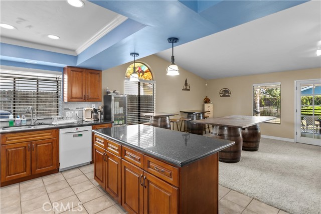 Detail Gallery Image 14 of 38 For 9800 Yarnell Ave, Bakersfield,  CA 93312 - 3 Beds | 2 Baths