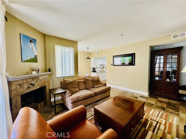 17661 Sergio Circle, Huntington Beach CA: https://media.crmls.org/medias/5984107f-7814-4646-8b44-068cf4253991.jpg