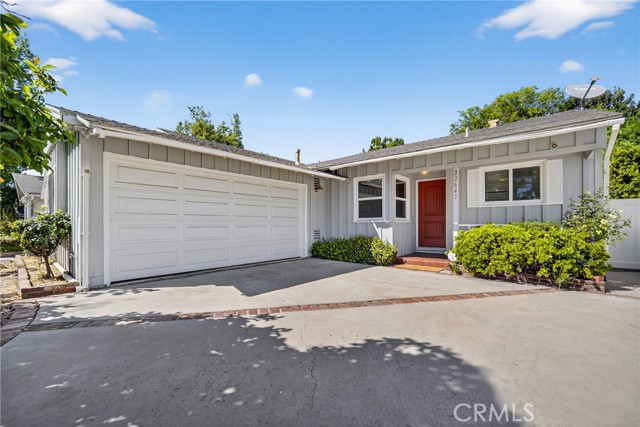 Detail Gallery Image 2 of 37 For 22647 Clarendon St, Woodland Hills,  CA 91367 - 3 Beds | 2 Baths