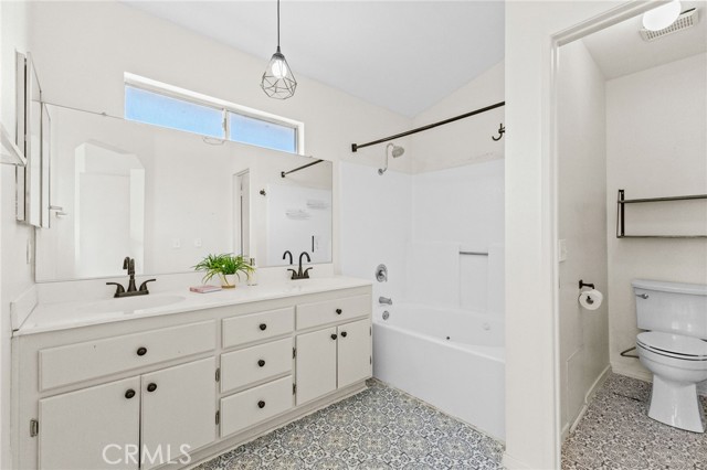 589 S Sutter Avenue, San Bernardino CA: https://media.crmls.org/medias/59844fc8-5a7f-4722-a7f2-55232ec6ddbe.jpg