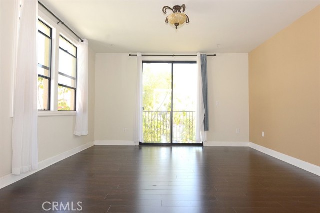 Detail Gallery Image 26 of 32 For 347 Milford St #102,  Glendale,  CA 91203 - 3 Beds | 3 Baths