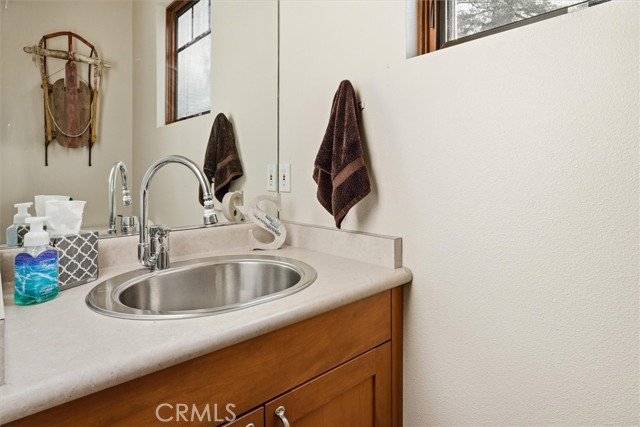 Detail Gallery Image 48 of 75 For 39290 Point, Bass Lake,  CA 93604 - 4 Beds | 5 Baths