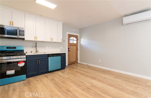 3468 W 71st, Los Angeles CA: https://media.crmls.org/medias/598640df-b280-4b5e-9355-abfb2ee59fc5.jpg