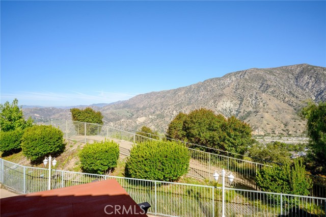 Detail Gallery Image 26 of 55 For 7370 Chantilly Ln, Tujunga,  CA 91042 - 6 Beds | 4 Baths