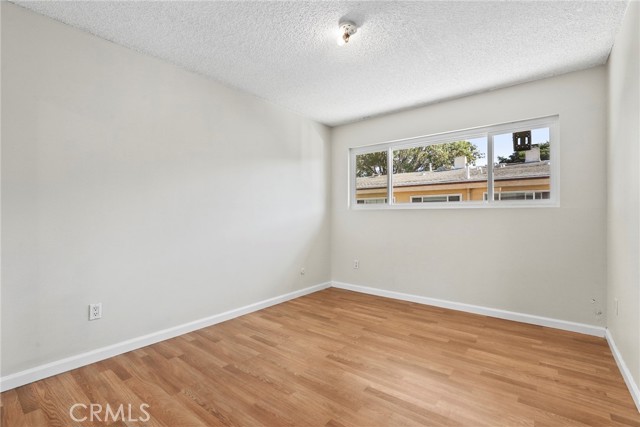8031 Canby Ave, 4 photo 23