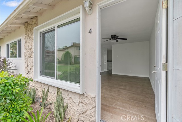 Detail Gallery Image 1 of 1 For 1602 King #X4,  Santa Ana,  CA 92706 - 1 Beds | 1 Baths