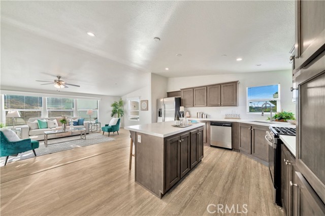 Detail Gallery Image 4 of 32 For 24442 Paseo Arroyo, Menifee,  CA 92587 - 4 Beds | 2 Baths