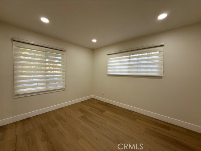 Detail Gallery Image 15 of 26 For 9123 Woodley Ave, North Hills,  CA 91343 - 3 Beds | 2 Baths