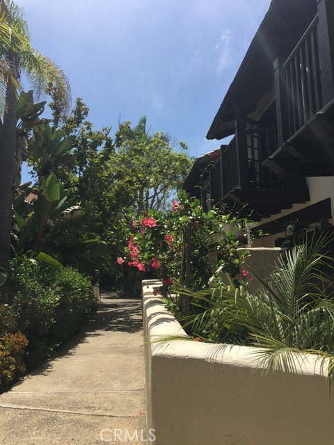 8694 Villa La Jolla Drive, La Jolla CA: https://media.crmls.org/medias/5989ec77-10b5-4835-a9ab-3d57f07200df.jpg