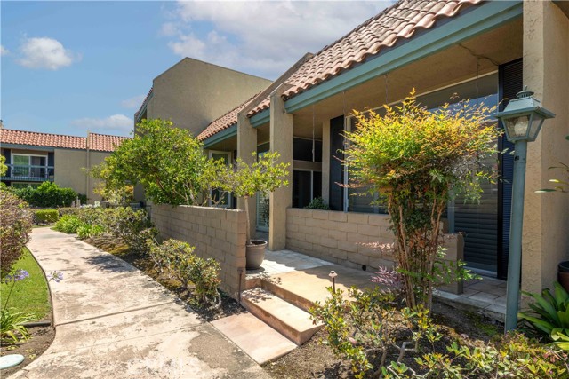 Detail Gallery Image 5 of 25 For 958 Palo Verde Ave, Long Beach,  CA 90815 - 3 Beds | 2/1 Baths