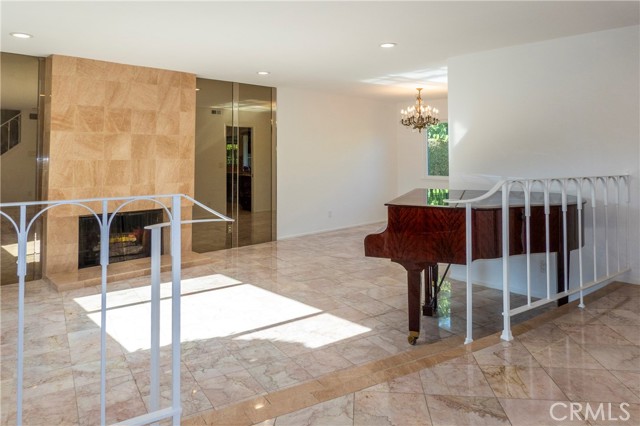 18410 Alexander Ave, Cerritos CA: https://media.crmls.org/medias/598bf19c-25e3-49da-8a82-e839343aa4c5.jpg