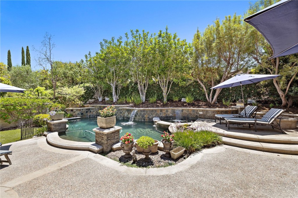 MLS #OC25222317 image #15