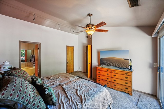 Detail Gallery Image 22 of 39 For 2692 Valhalla, Running Springs,  CA 92382 - 3 Beds | 2/1 Baths