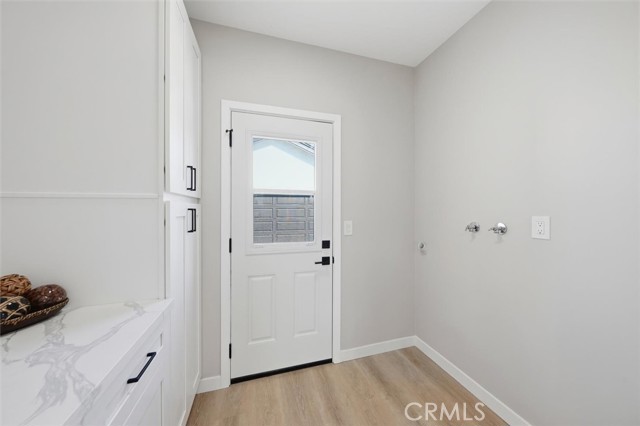 Image 16 of 39 For 4509 Cadison