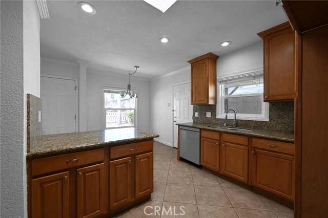 Detail Gallery Image 10 of 53 For 426 Grant St, Oceanside,  CA 92054 - 8 Beds | 6 Baths