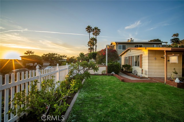 30802 Marilyn Drive, Laguna Beach CA: https://media.crmls.org/medias/598f130d-35b6-4f2e-95da-e5771d9acaf5.jpg
