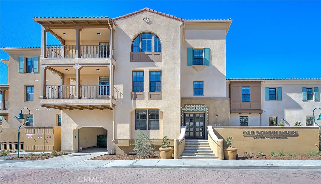 501 W Foothill Boulevard #203