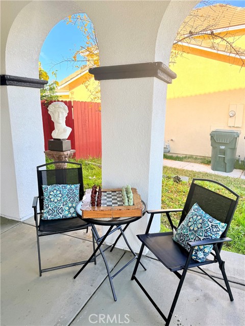 2572 S Young Court, San Bernardino CA: https://media.crmls.org/medias/5991636f-6f7c-4e90-bee1-5bbcf0390c18.jpg