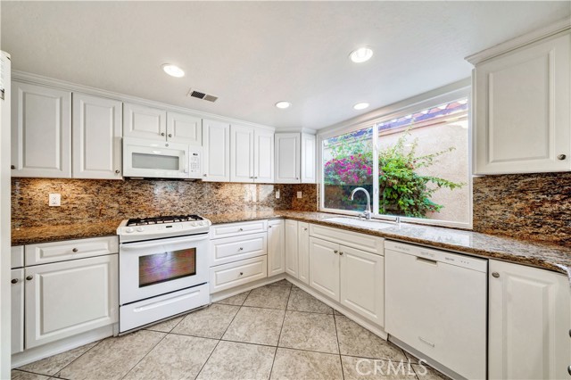 28229 Nebrija, Mission Viejo CA: https://media.crmls.org/medias/5991db4d-9acd-40d7-8ee3-a7c211e625a8.jpg
