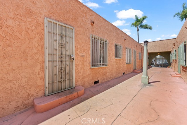 234 Lime Avenue, Long Beach CA: https://media.crmls.org/medias/59927523-d3e8-4fa1-92ad-0b7734c19cf0.jpg