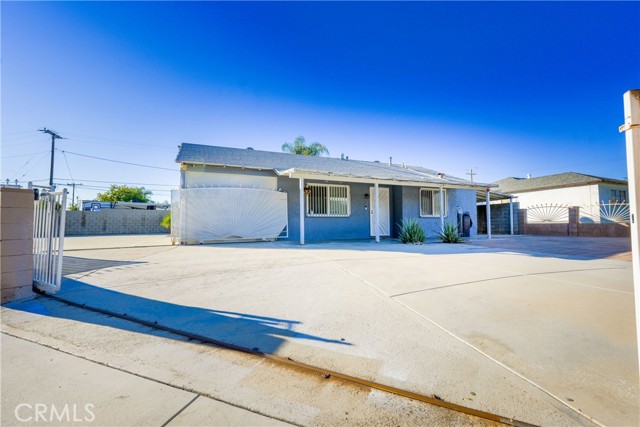2312 Flores Street, San Bernardino CA: https://media.crmls.org/medias/5993074e-0d02-406e-948f-d4aac3d1109d.jpg