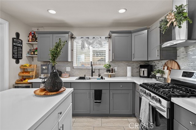 Detail Gallery Image 7 of 26 For 945 E I, Ontario,  CA 91764 - 4 Beds | 2 Baths