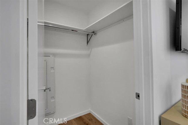 Detail Gallery Image 18 of 27 For 6919 Knowlton Place, Los Angeles,  CA 90045 - 3 Beds | 4 Baths