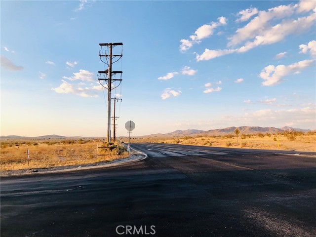 47230212 S of Johnson Road, Apple Valley CA: https://media.crmls.org/medias/5994f097-52a1-4a10-89ac-76df19cd2554.jpg