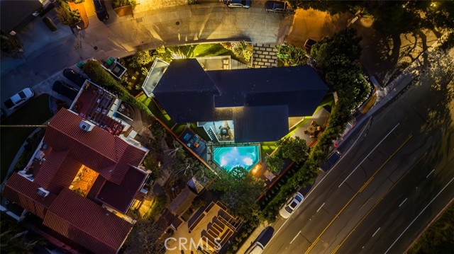 2 Camel Point Drive, Laguna Beach CA: https://media.crmls.org/medias/5996737d-1050-4314-bbf8-49cf08c0728a.jpg