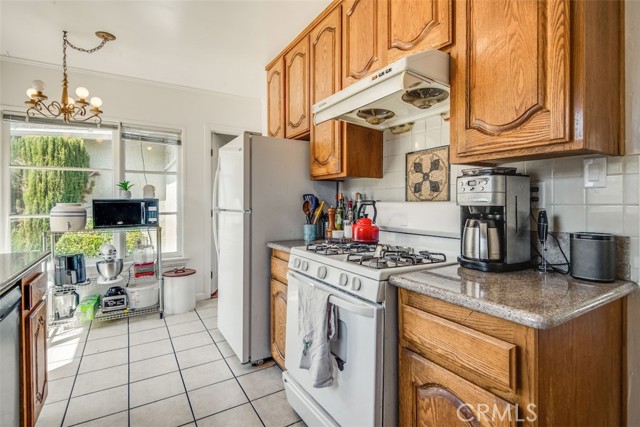 Detail Gallery Image 8 of 36 For 4603 Longridge, Sherman Oaks,  CA 91423 - 3 Beds | 2 Baths