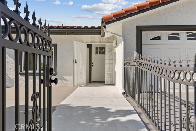 1023 Mooney Drive, Monterey Park CA: https://media.crmls.org/medias/599783e1-8c57-4b71-b079-8f7795594842.jpg