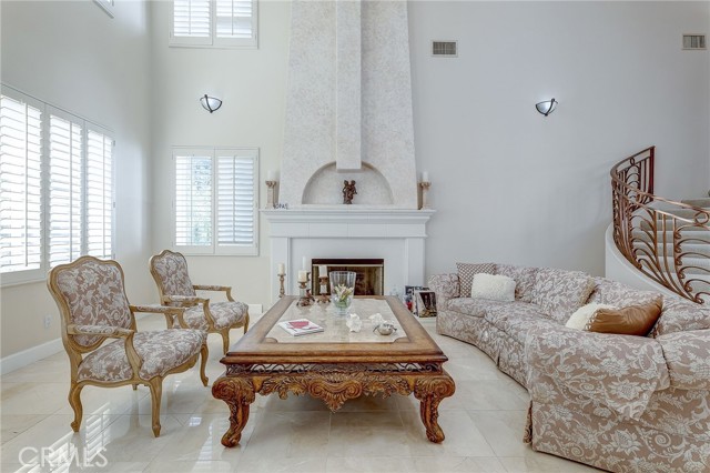 33 Sage Lane, Bell Canyon CA: https://media.crmls.org/medias/5997929d-1bba-40c8-99d6-760ed33df66a.jpg