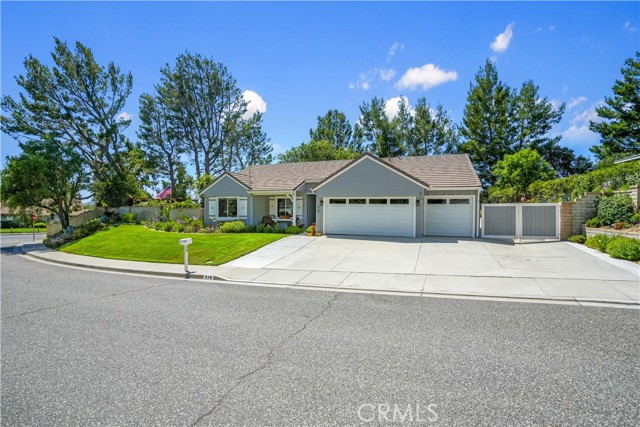 319 Cheerful Court, Simi Valley CA: https://media.crmls.org/medias/5997dfc6-9a71-46c0-adce-77a0747a1c6a.jpg