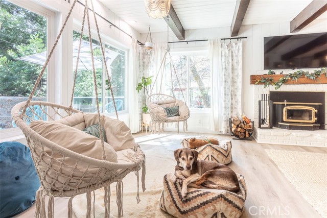 Detail Gallery Image 11 of 33 For 220 Oak Dr., Lake Arrowhead,  CA 92352 - 3 Beds | 2 Baths