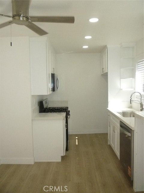 Detail Gallery Image 8 of 30 For 16816 Yukon Ave #D,  Torrance,  CA 90504 - 2 Beds | 1 Baths