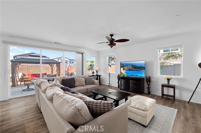 Detail Gallery Image 14 of 57 For 38464 Rosegate, Murrieta,  CA 92563 - 4 Beds | 4/1 Baths