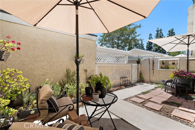 Detail Gallery Image 4 of 30 For 3340 E Collins Ave #30,  Orange,  CA 92867 - 3 Beds | 2/1 Baths