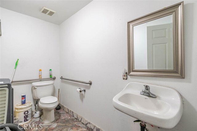  Commercial for Sale in Sun Valley, California