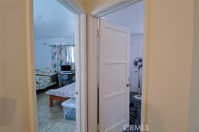 8005 Oleander, Fontana CA: https://media.crmls.org/medias/59990052-be6b-403c-90da-88a0e940b9f7.jpg