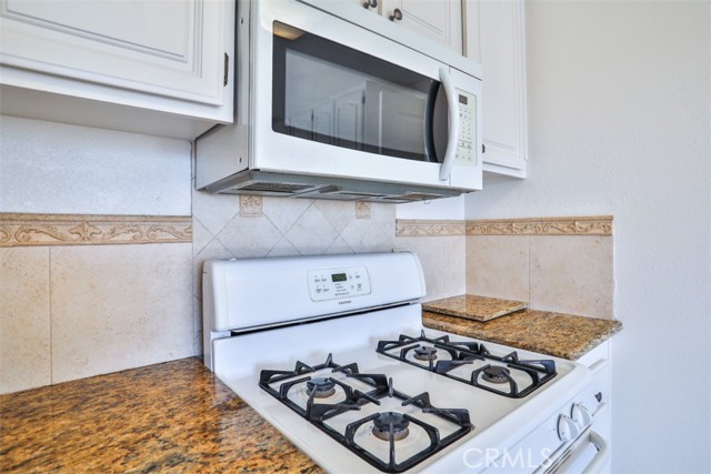 Detail Gallery Image 18 of 57 For 1071 Lakeview Ter, Azusa,  CA 91702 - 2 Beds | 2 Baths