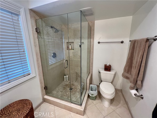 Detail Gallery Image 16 of 23 For 10201 Jon Day Dr, Huntington Beach,  CA 92646 - 3 Beds | 2/1 Baths