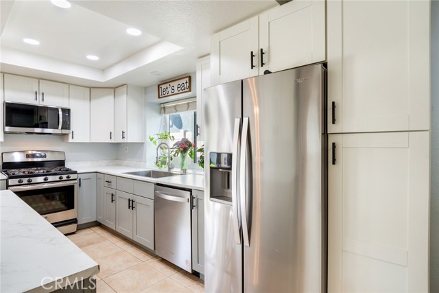 Detail Gallery Image 11 of 34 For 12840 Mayflower Ct, Riverside,  CA 92503 - 3 Beds | 2/1 Baths