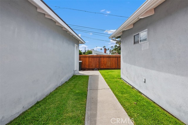 121 Avenida Barcelona, San Clemente CA: https://media.crmls.org/medias/5999b2c3-d2ad-4e89-b886-3c69ffc7810b.jpg